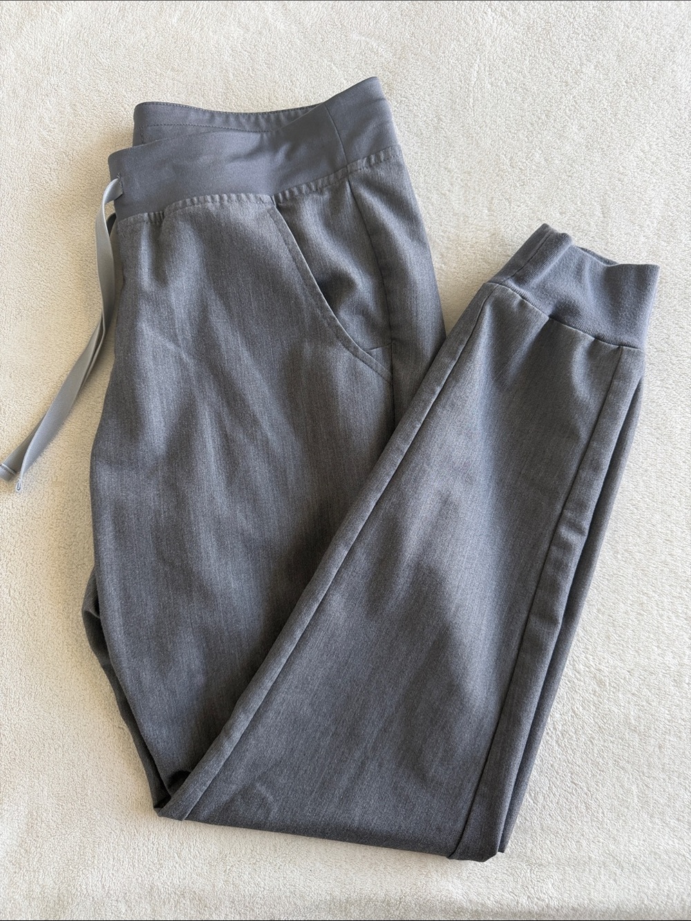FIGS GRAY TECHNICAL COLLECTION DRAWSTRING JOGGER SCRUB PANTS SIZE MEDIUM M/T